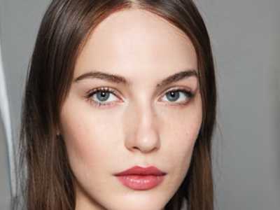 南宁市男青年头顶脱发治疗有名的医生(马金萍医生做的效果好价格不贵)